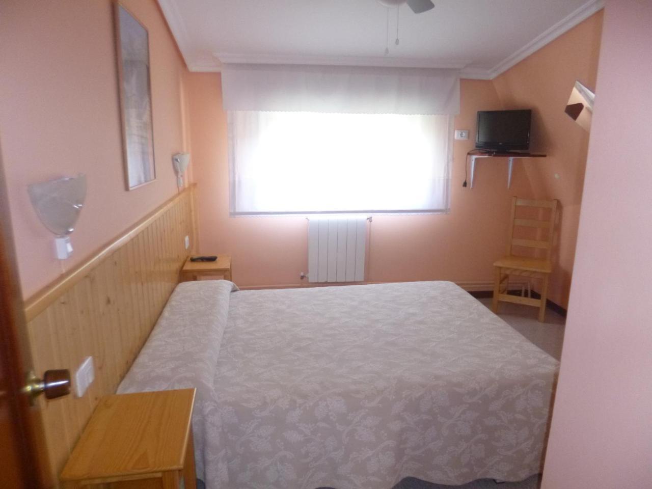 Hostal Alce Nigran Exterior photo